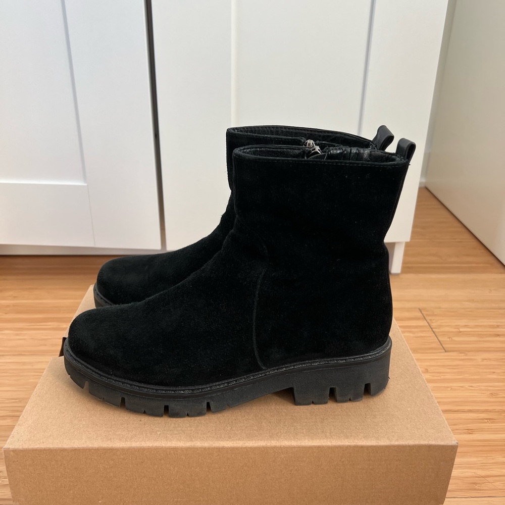 Clearance sale! WINTER Real suede boots Mascotte, size us 39, real fur, women